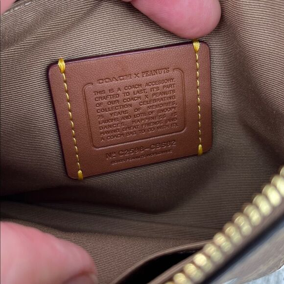 Coach X Peanuts Corner Zip Wristlet In Signature Canvas With Snoopy Print Wallet - Picture 7 of 11